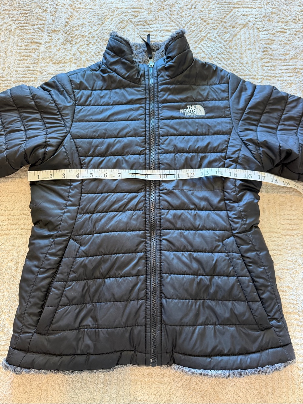 The North Face Girls L 14/16 Reversible Mossbud Swirl Puffer Fleece Jacket - Picture 7 of 12